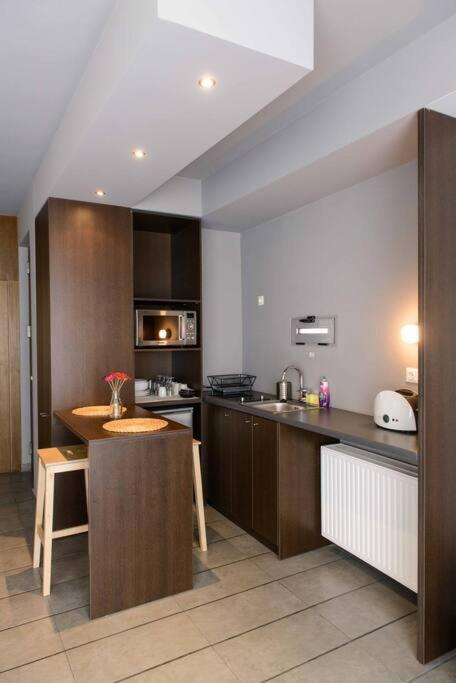 City Lux2Modern Apartment Next To Kerameikos Metro Ateny Zewnętrze zdjęcie